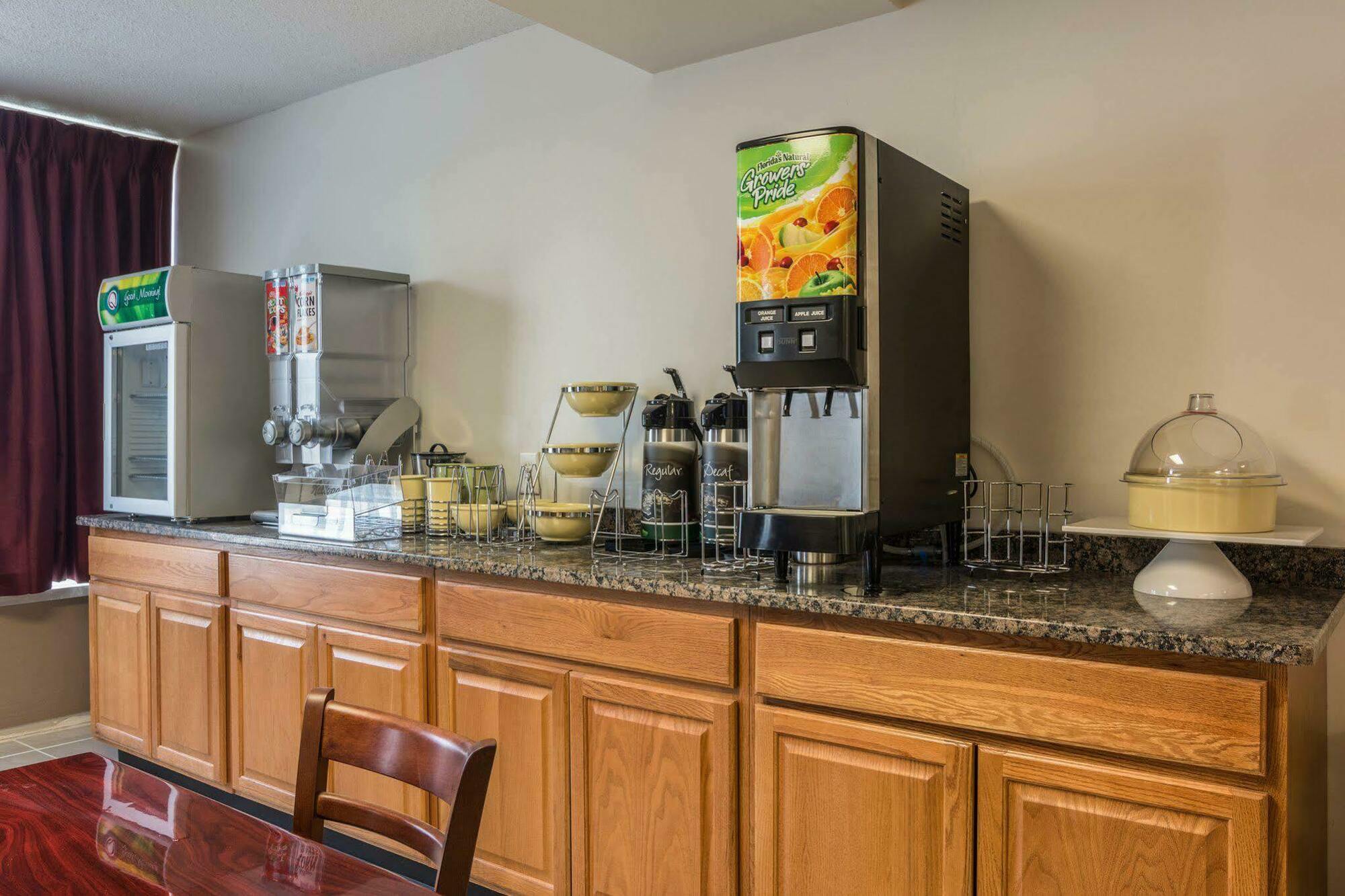 Days Inn By Wyndham Hartsfield Jackson Atlanta Airport West College Park Exteriör bild